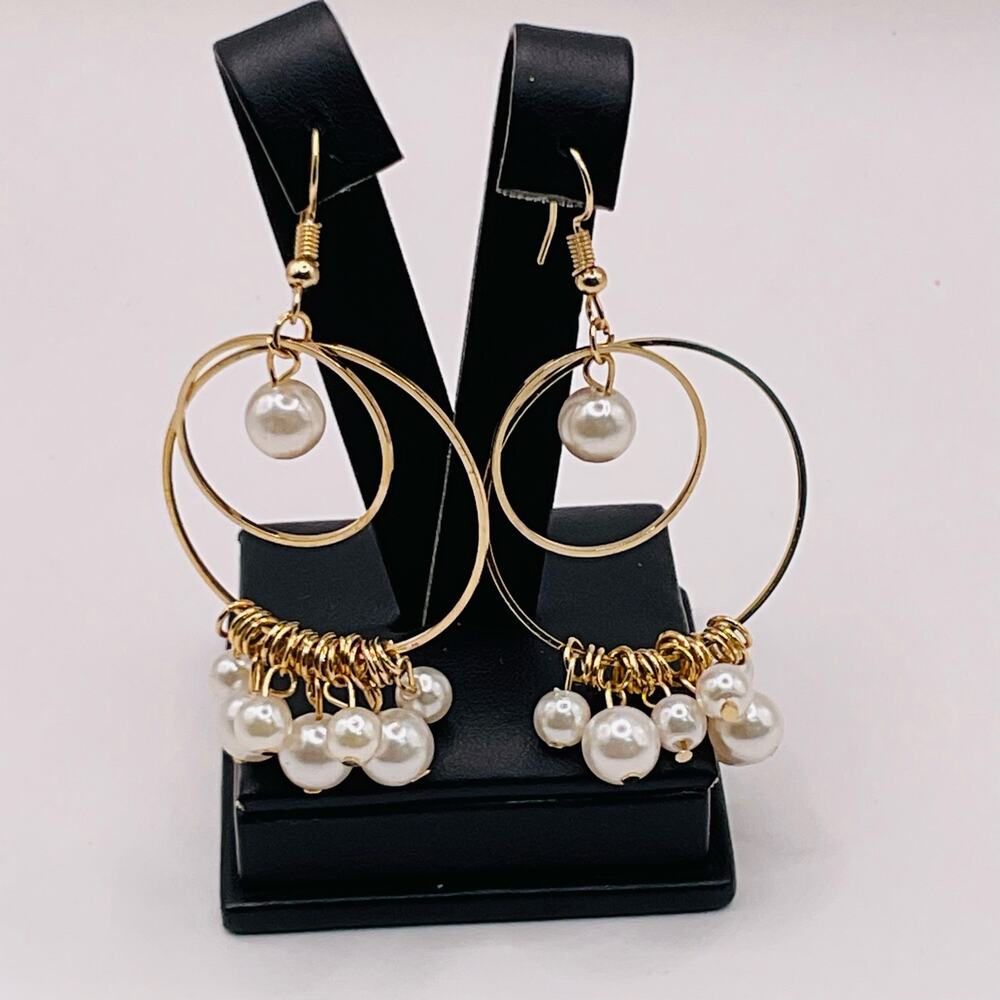 Gold Hoop Circle Earrings Pearl Details Dangle Hook Preppy Retro 80s Jewelry